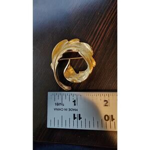 Vintage Gold Leaf Brooch 1950s